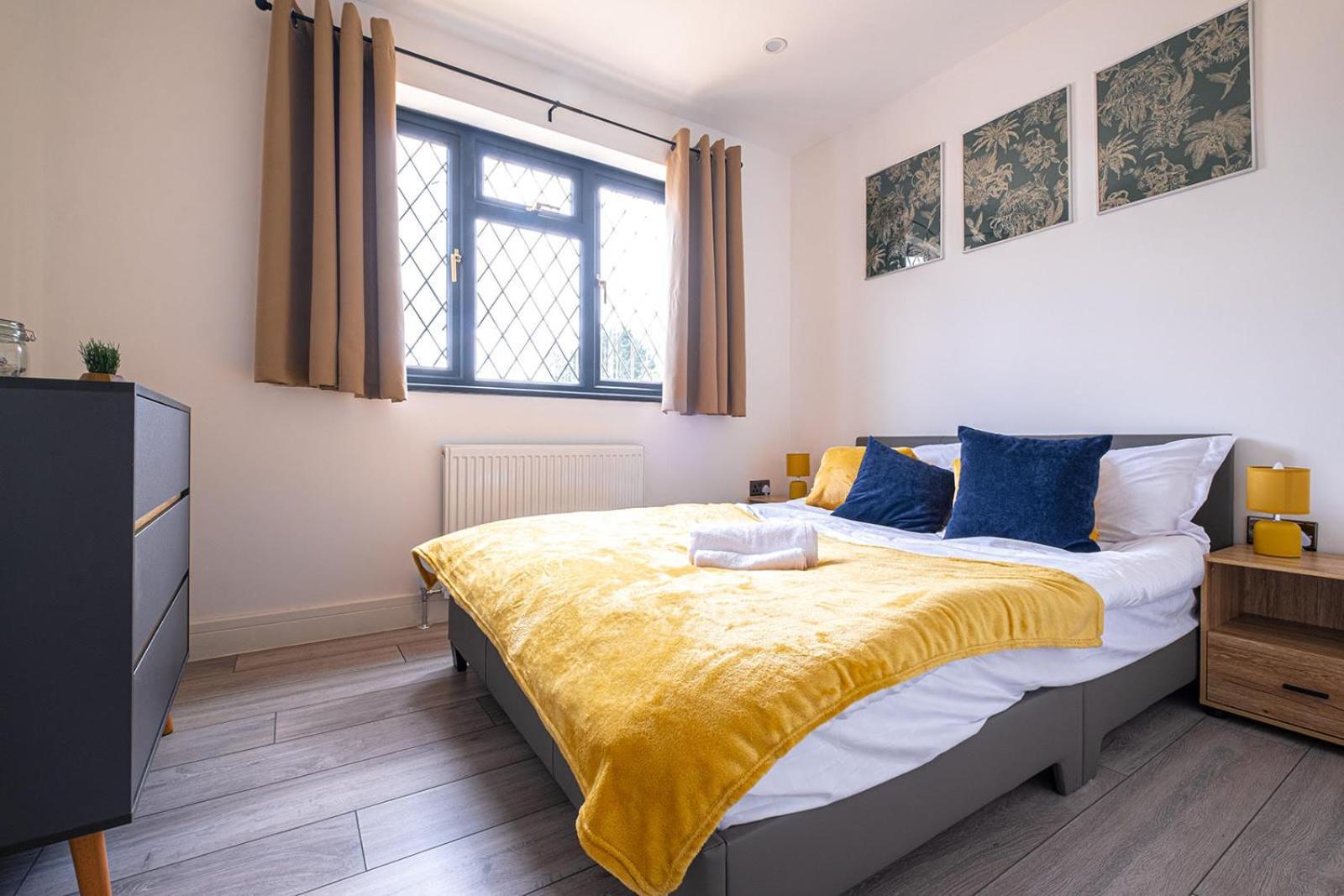 7 Guests - 4 Bedroom - Free Wi-Fi - Kettering Dış mekan fotoğraf